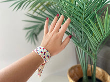 Charger l'image dans la galerie, BRACELET À NOUER - Popeline Ivoire Rose Rouge en Cœur
