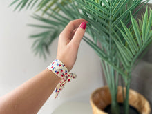 Charger l'image dans la galerie, BRACELET À NOUER - Popeline Ivoire Rose Rouge en Cœur