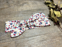 Charger l'image dans la galerie, HEADBAND À NOUER - Blanc Coton Bio Fleuri