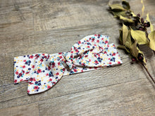 Charger l'image dans la galerie, HEADBAND À NOUER - Blanc Coton Bio Fleuri