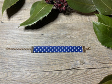 Charger l'image dans la galerie, BRACELET EN TISSU - Bleu Marine à Pois