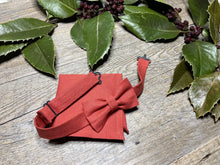 Charger l'image dans la galerie, mini Noeud papillon enfant terracotta