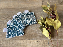 Charger l'image dans la galerie, LINGETTES 100% Coton éponge - Lot de 5 Tilleul Bleu Canard (Panier en option)