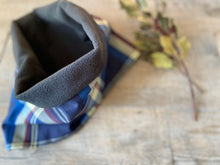 Charger l'image dans la galerie, SNOOD RÉVERSIBLE - Bleu Marine Ecossais Blue Scottish