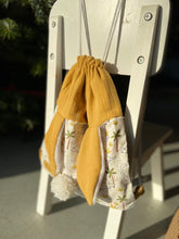 Charger l'image dans la galerie, SAC À DOS LAPIN - Jaune Moutarde Dinosaures Rigolos 🦕