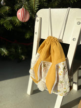 Charger l'image dans la galerie, SAC À DOS LAPIN - Jaune Moutarde Dinosaures Rigolos 🦕