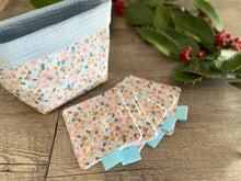 Charger l'image dans la galerie, LINGETTES 100% Coton éponge - Lot de 5 Pink Bubbles / Bleu (Panier en option)