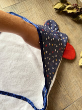 Charger l'image dans la galerie, SORTIE DE BAIN avec oreilles d'ourson - Bleu et Rouge Mickey