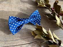 Charger l'image dans la galerie, NŒUD PAPILLON - Bleu à pois