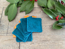 Charger l'image dans la galerie, LINGETTES 100% Coton éponge - Lot de 5 Bleu Canard Perroquet (Panier en option)