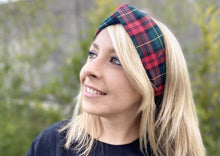 Charger l'image dans la galerie, HEADBAND TURBAN - Rouge et Vert Traditional Scottish