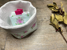 Charger l'image dans la galerie, LINGETTES 100% Coton éponge - Lot de 5 Fleuri (Panier en option) Vert d'Eau et Rose