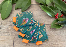 Charger l'image dans la galerie, LINGETTES 100% Coton éponge - Lot de 5 Bleu Canard Perroquet (Panier en option)